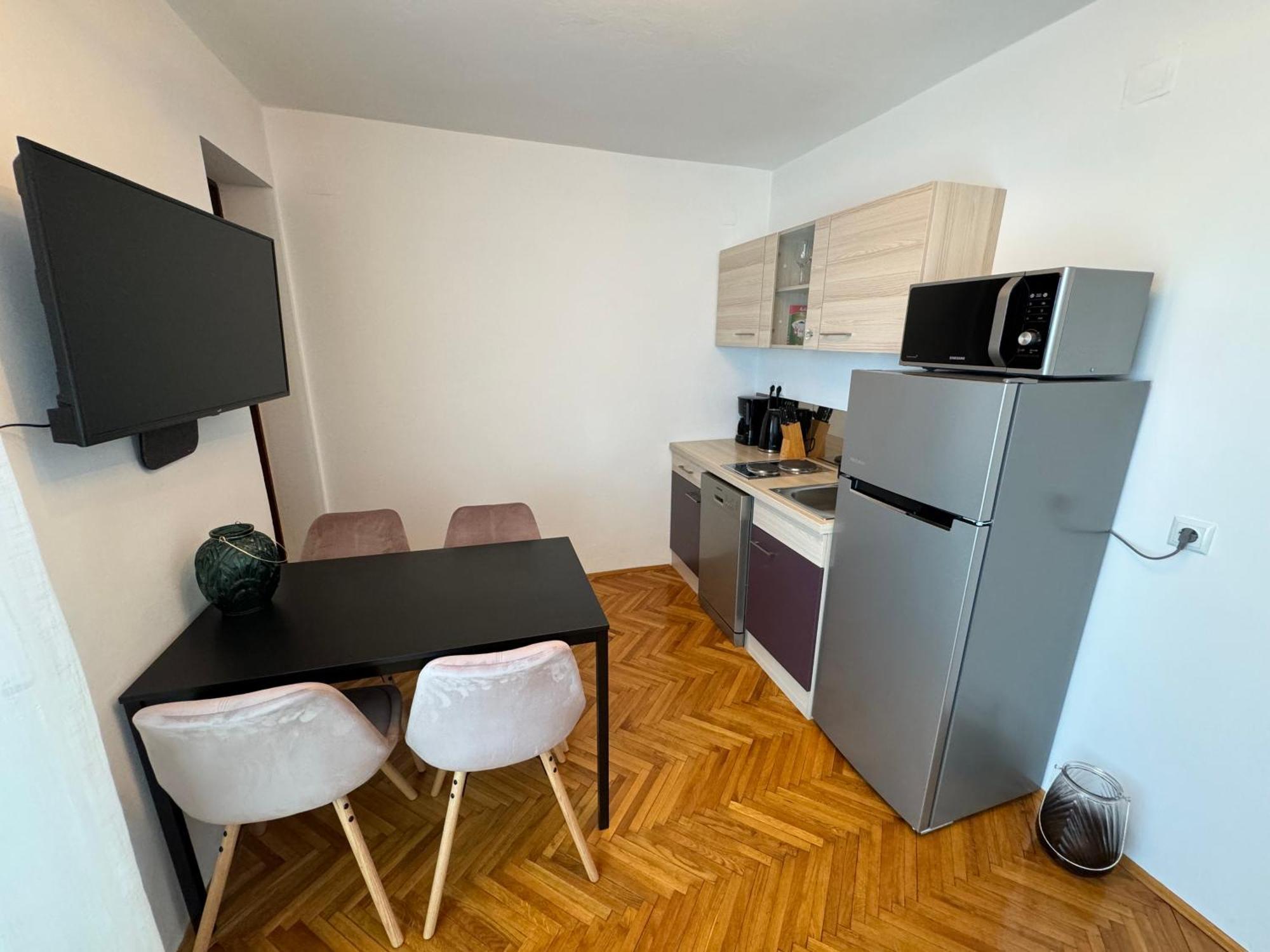 Penthouse Apartment ซริกเวนิซา ภายนอก รูปภาพ